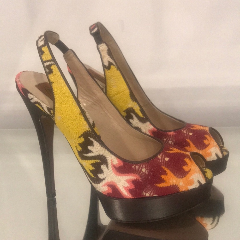 NWOB Missoni peep toe platform sling backs